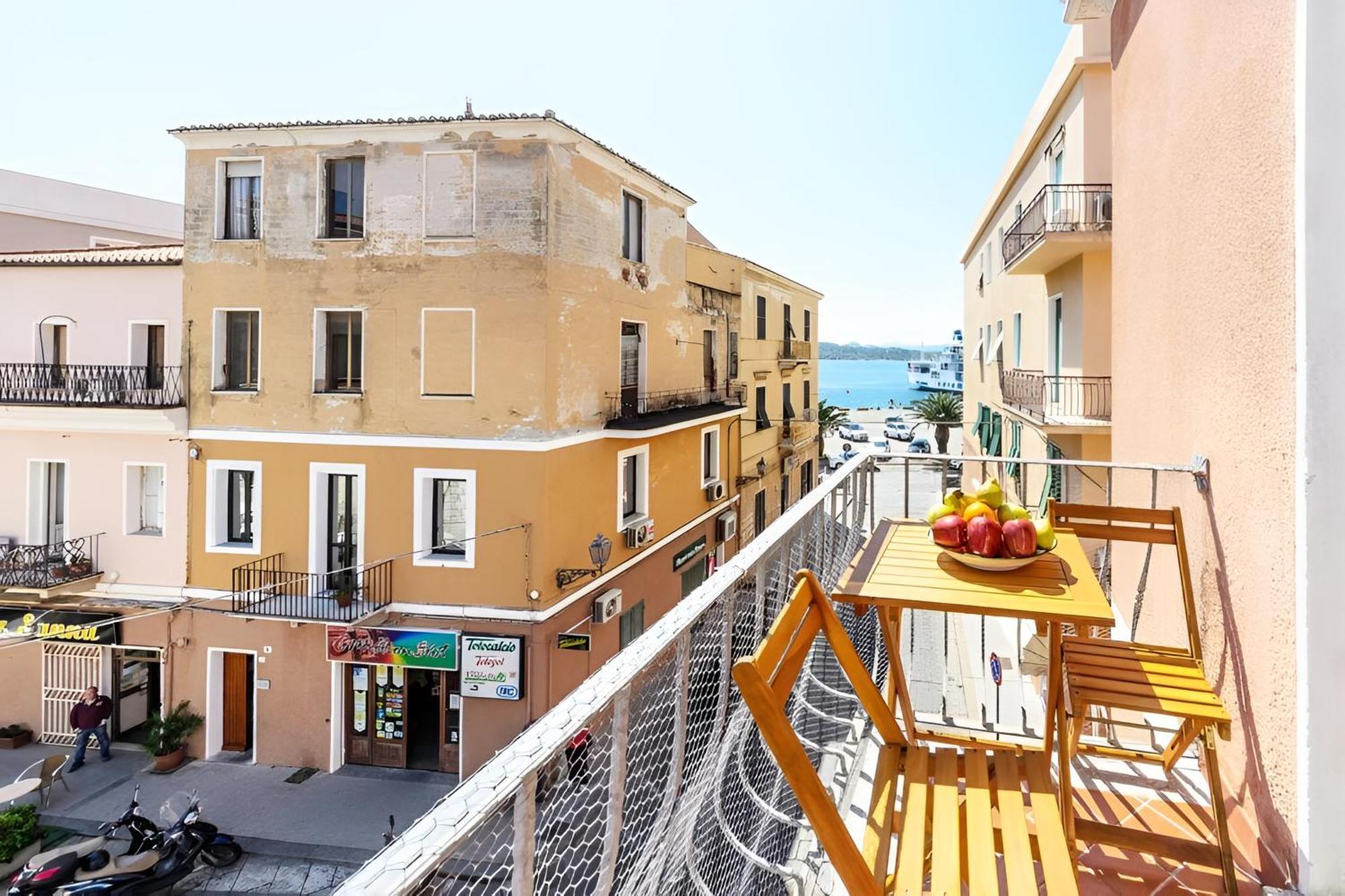 Splendido In Pieno Centro Dell'isola La Maddalena (Sassari)