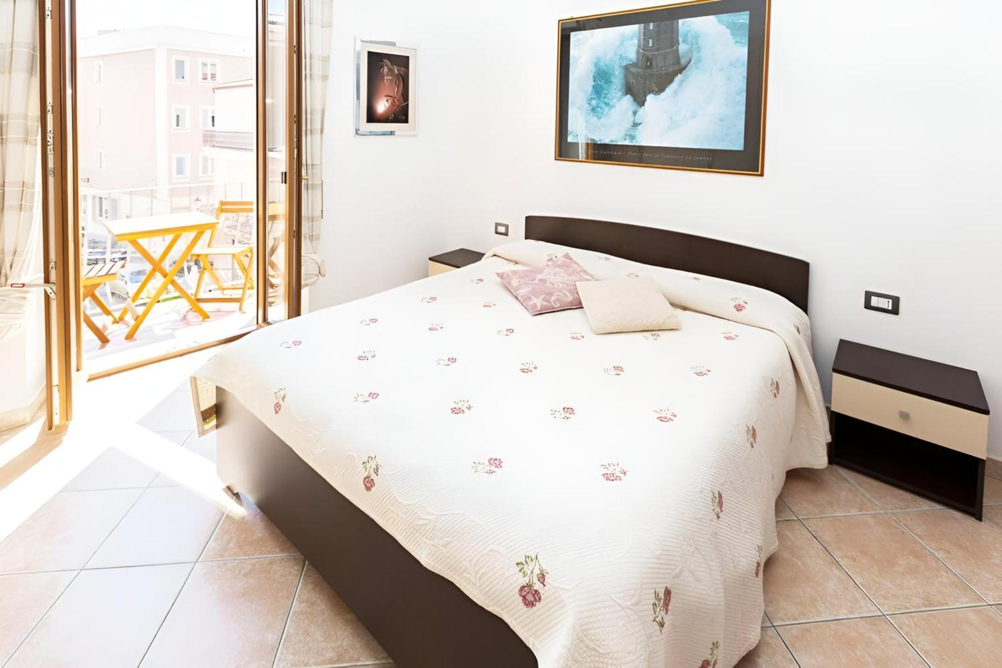 Splendido In Pieno Centro Dell'isola * La Maddalena (Sassari)
